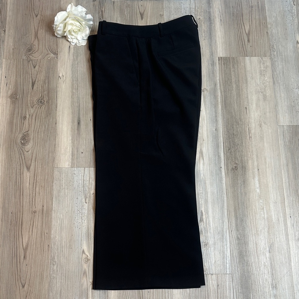 Michael Kors Black Dress Capri Pants, 6
